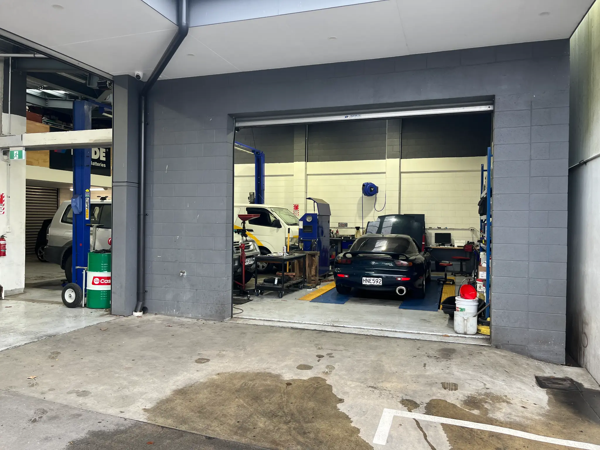 MD Automotive workshop
